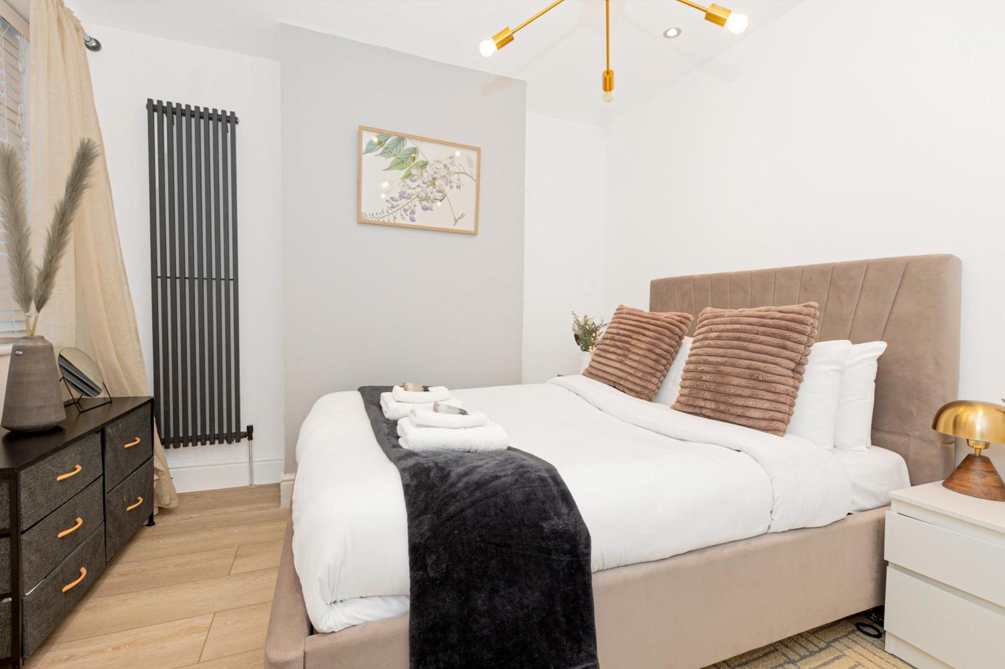 Apartment Classy 2br Btw Wimbledon & Streatham, 10 Min Tube